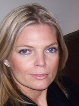 Person who looks like Michelle Pfeiffer