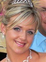 Person who looks like Anna Faris