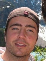 Person who looks like David Charvet