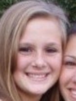 Person who looks like Julie Benz