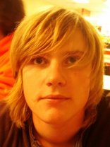 Person who looks like Eric Christian Olsen