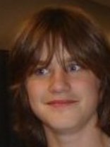 Person who looks like Josh Hutcherson