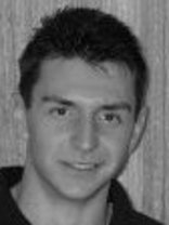 Person who looks like Eric Szmanda