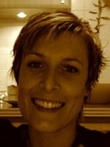 Person who looks like Jamie Lee Curtis