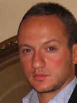 Person who looks like Michael Keaton