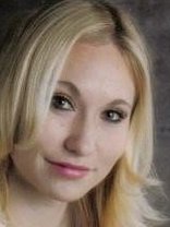 Person who looks like Sarah Carter