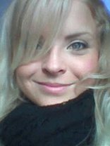 Person who looks like Lindsay Lohan