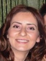 Person who looks like Holly Marie Combs