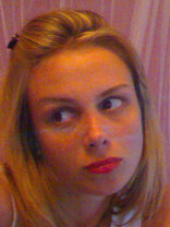 Person who looks like Julie Benz