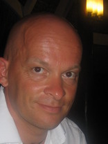 Person who looks like Michael Keaton