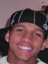 Person who looks like Marlon Wayans