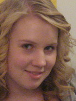 Person who looks like Maggie Grace