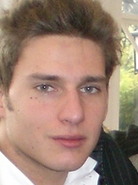 Person who looks like Simon Rex