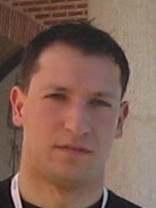 Person who looks like Liev Schreiber