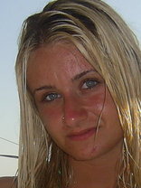 Person who looks like Elisabeth Shue