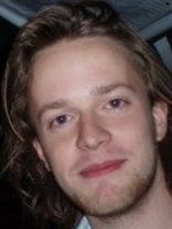 Person who looks like Breckin Meyer