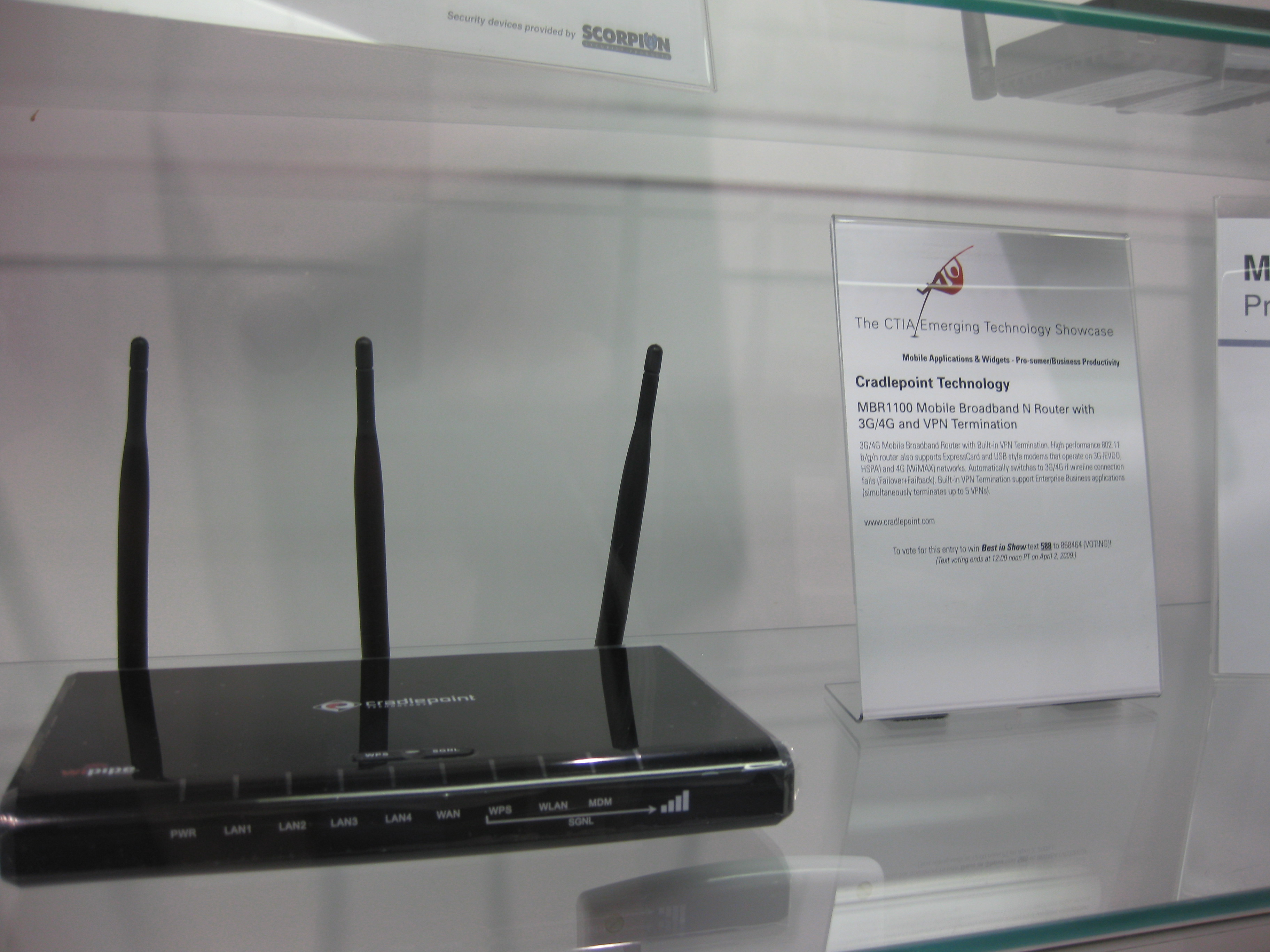 4G and 3G and Wifi Router by CradlePoint, CTIA 2009 devices