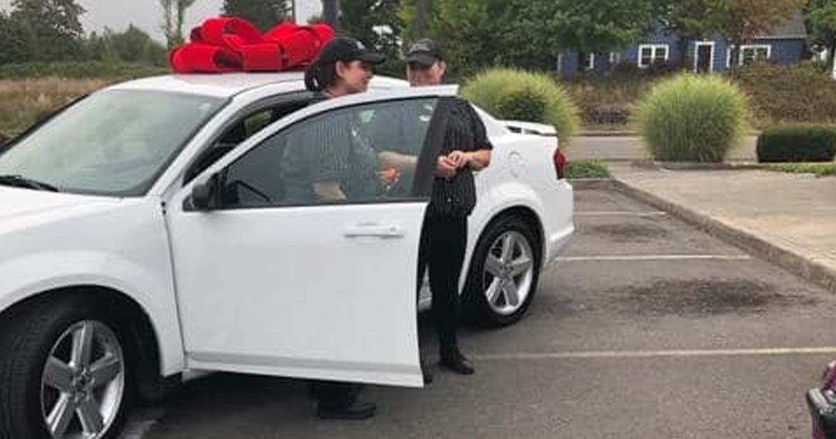 kfc-surprises-employee-new-car