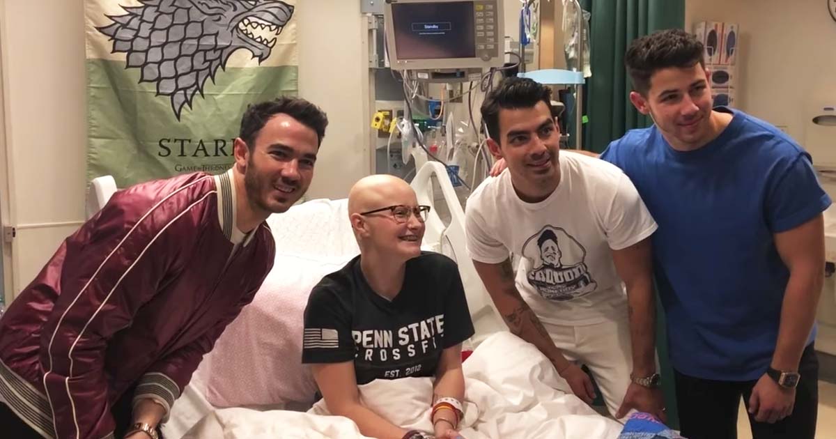 Jonas-Brothers-surprises-fan-battling-cancer-main