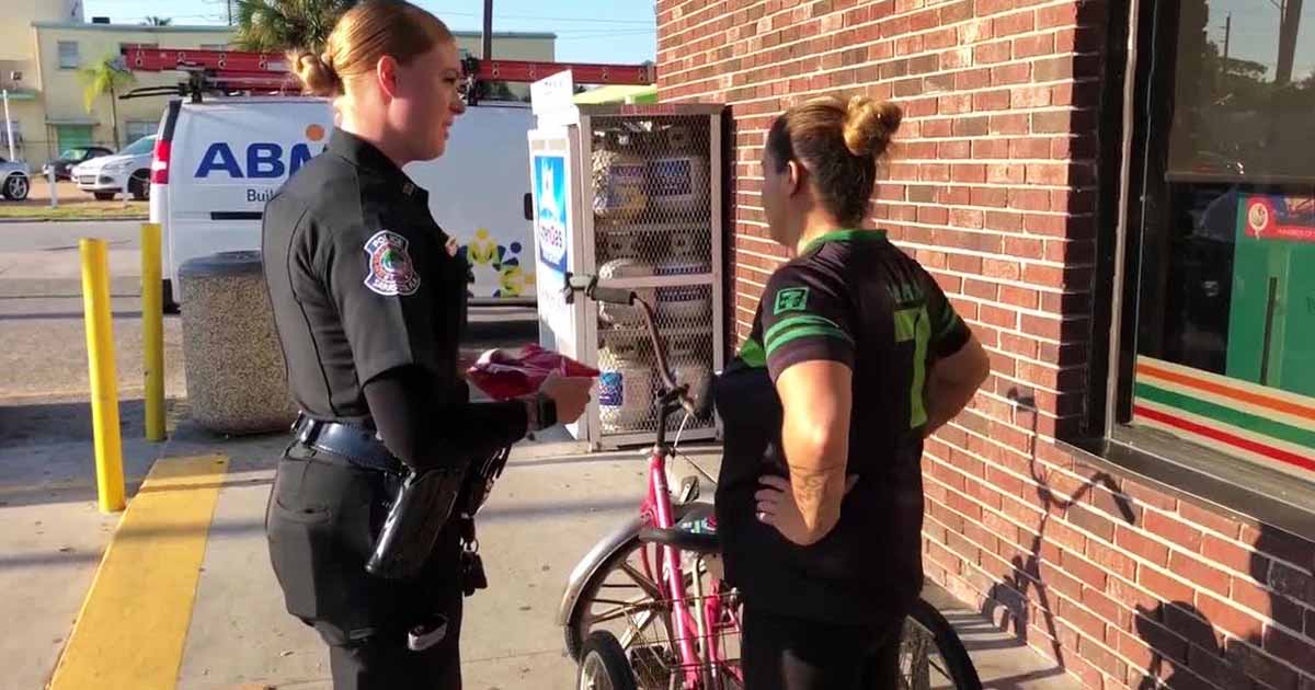 police-officer-buys-homeless-woman-bike