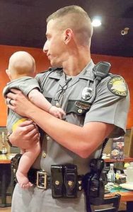 officer-calms-baby