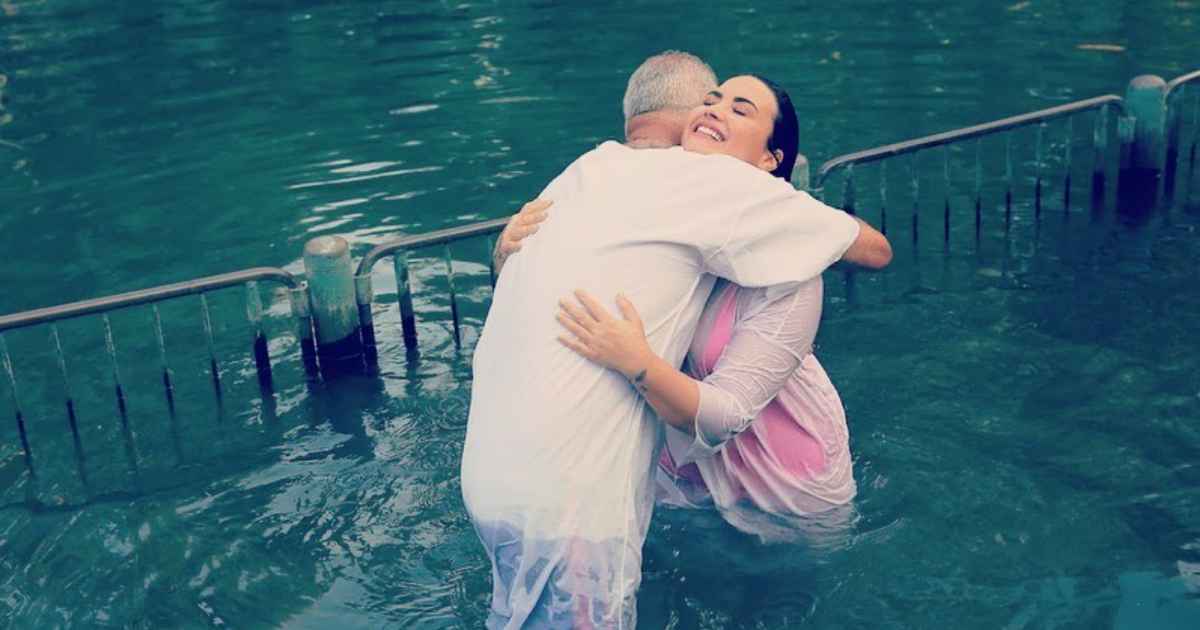 demi-lovato-baptism-2