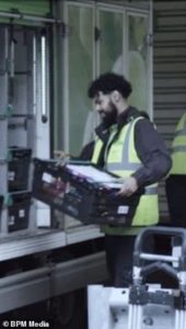 asda-delivery-driver-rescues-baby-2
