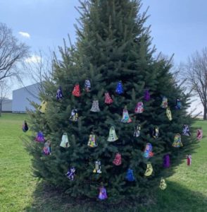 face-masks-Christmas-tree