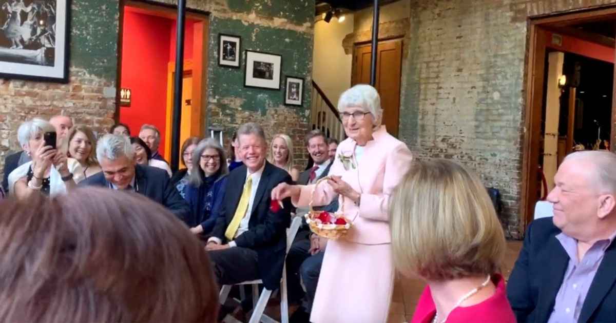 84 Year Old Flower Gran Steals Limelight At Granddaughter S Wedding Faithpot