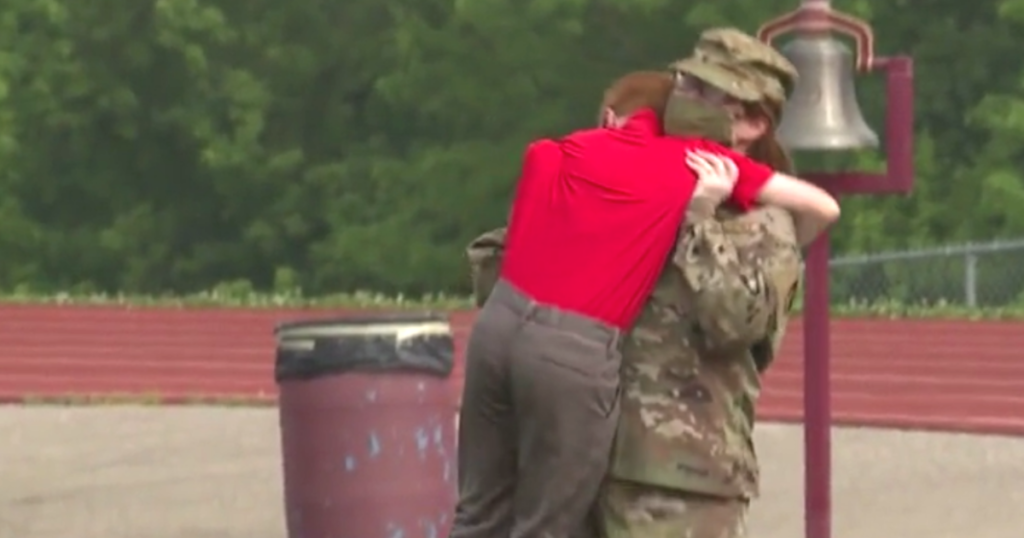 Military Mom Surprises Sixth Grader During Graduation In Heartwarming Video Faithpot