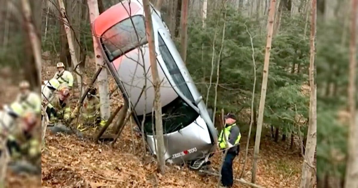 woman-trapped-in-car-rescue-yata-yeawolo