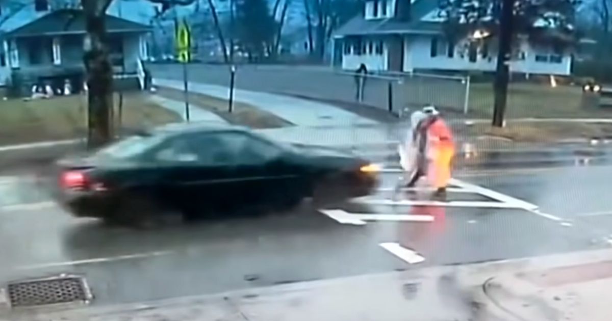 crossing-guard-saves-student-maryland