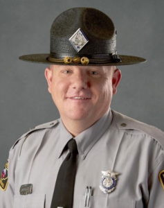 Trooper-Jaret-Doty-prays-for-dad-with-cancer