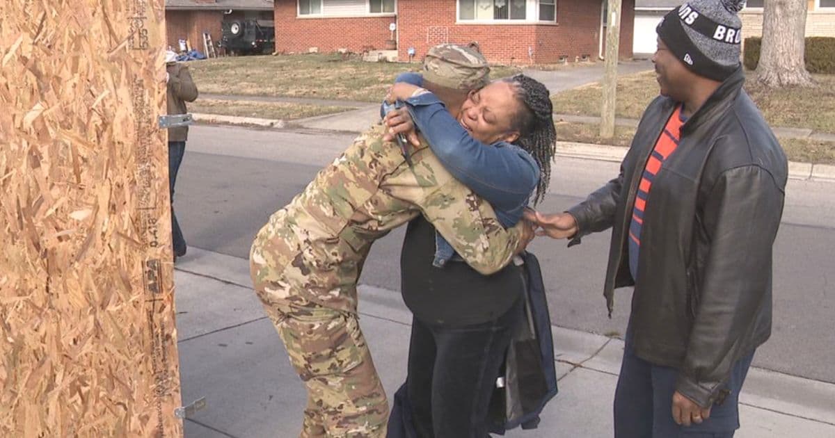 airman surprises mom Jaylen Spotts