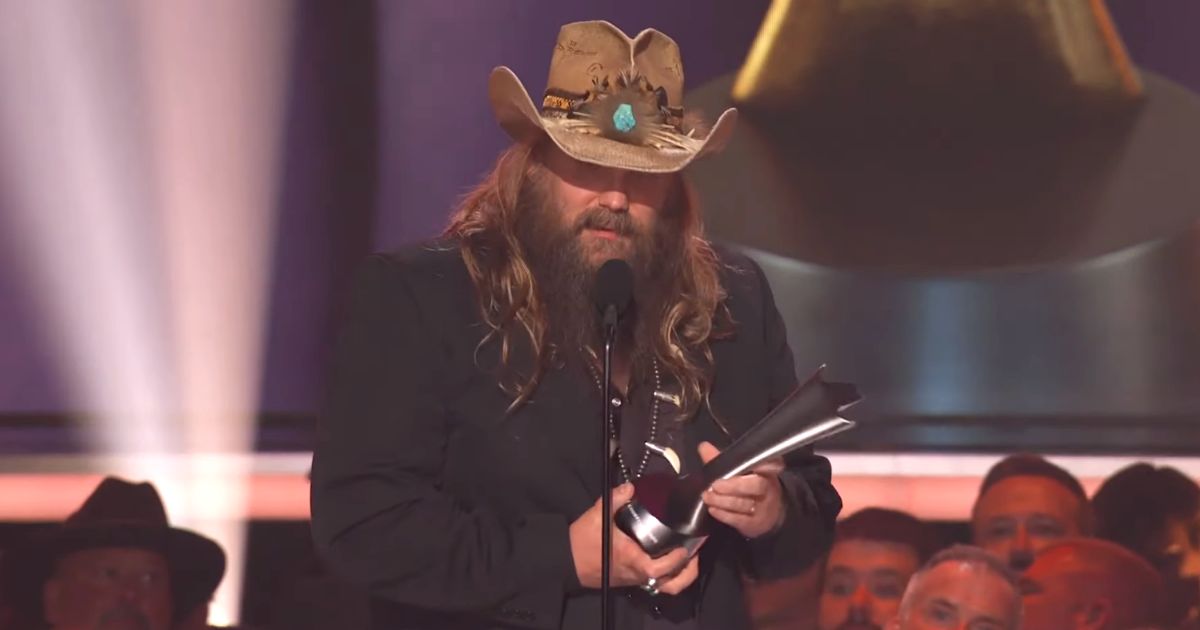 chris stapleton entertainer of the year