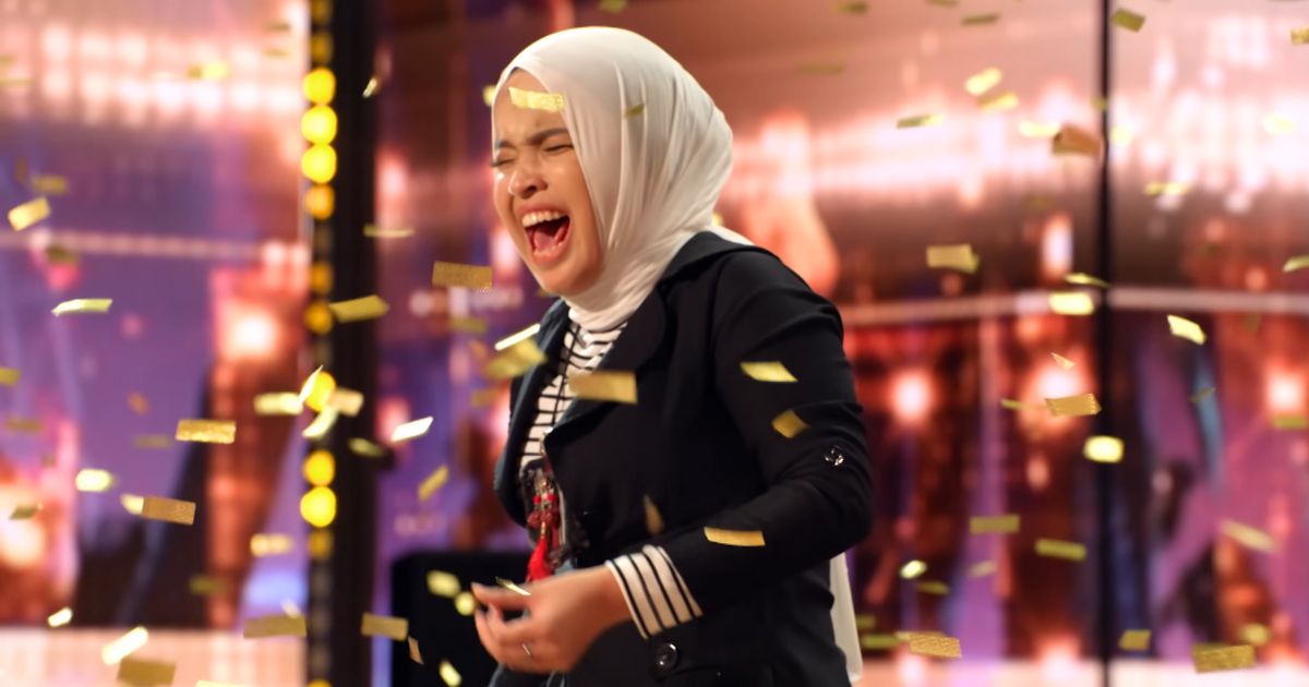 Blind 17YearOld Singer Delivers Breathtaking Performance and Earns