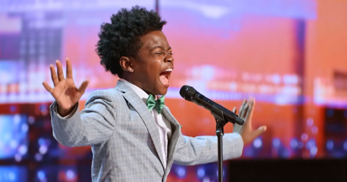 11YearOld Singer Blows Judges Away with Incredible Performance of