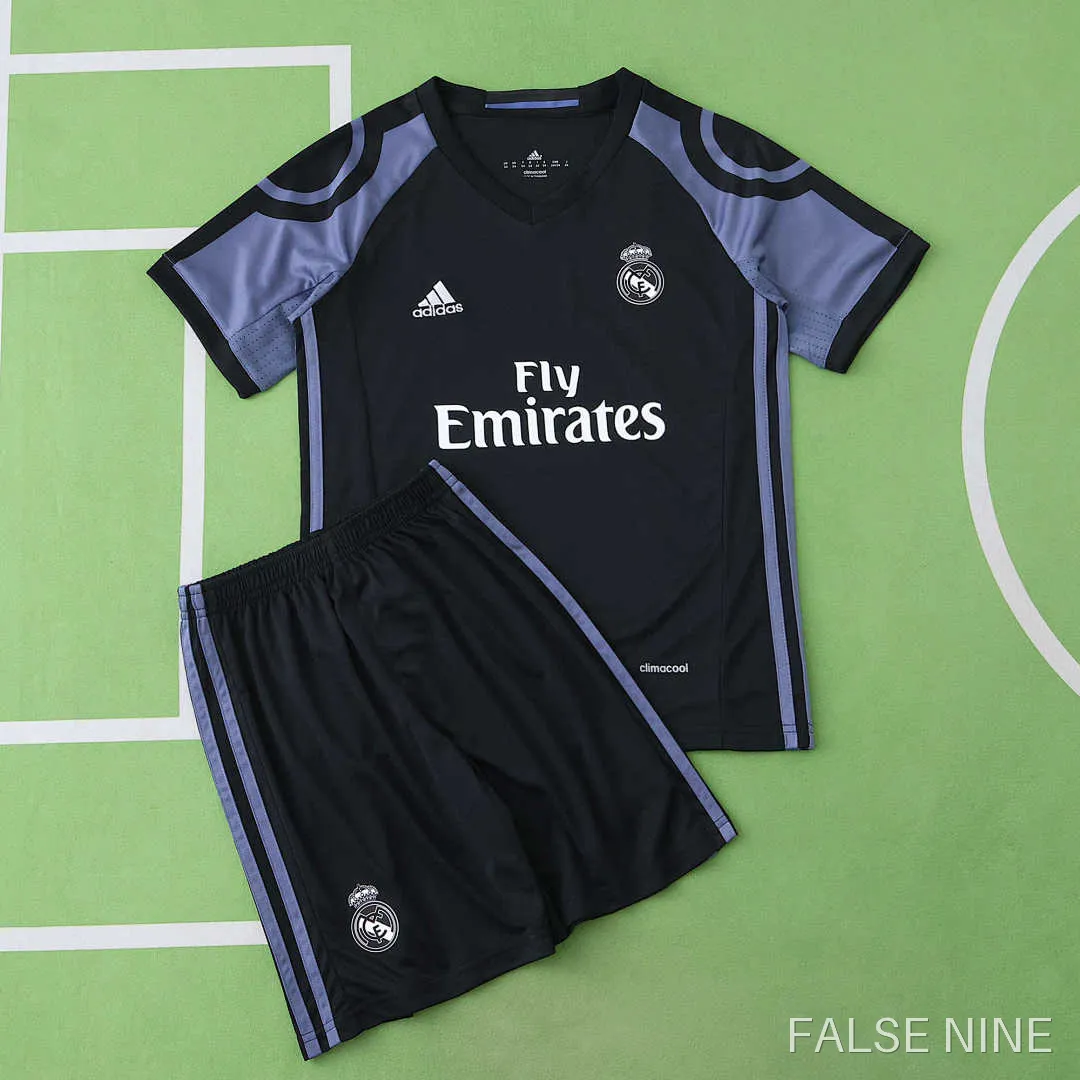 Real Madrid 16/17 Third Kids Kit, photo 11