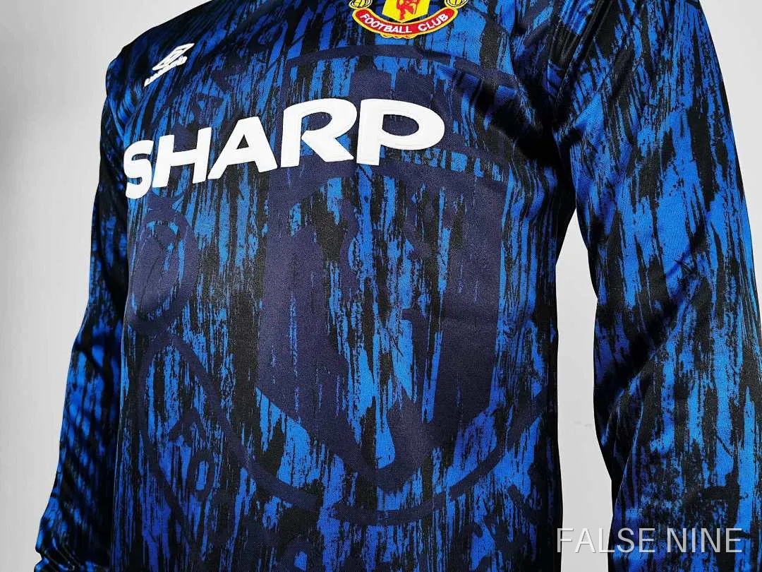 Manchester United 1992-93 Away Long Sleeve Retro Jersey (Fan Version), photo 3