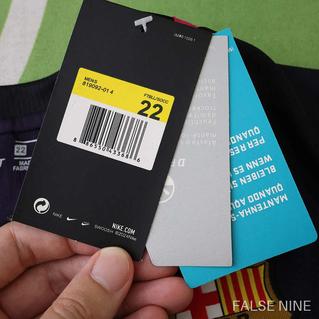 16/17 FC Barcelona / Barça away retro Kids kit, photo 34