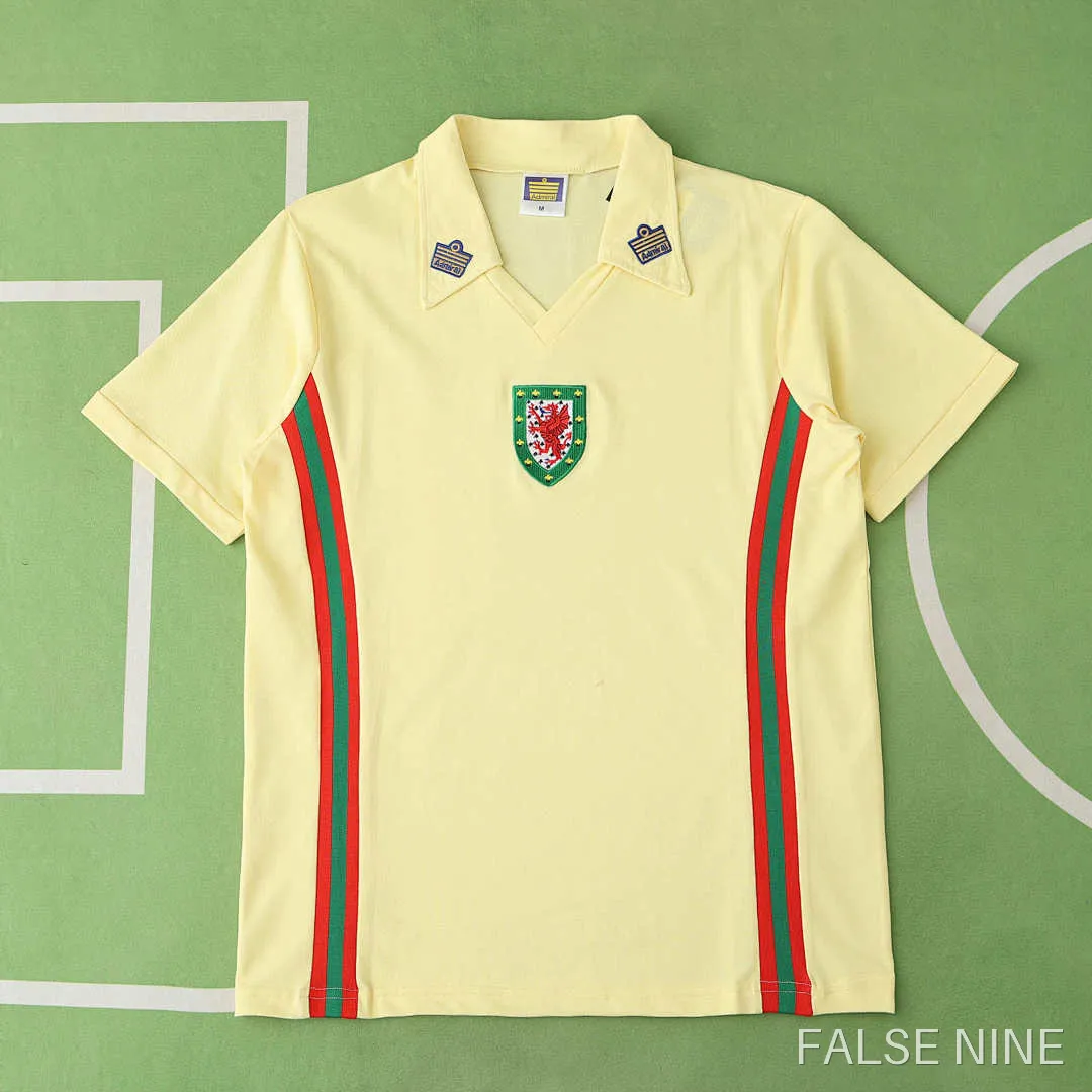 Wales 1976-79 Home Retro Jersey (Fan Version), photo 1