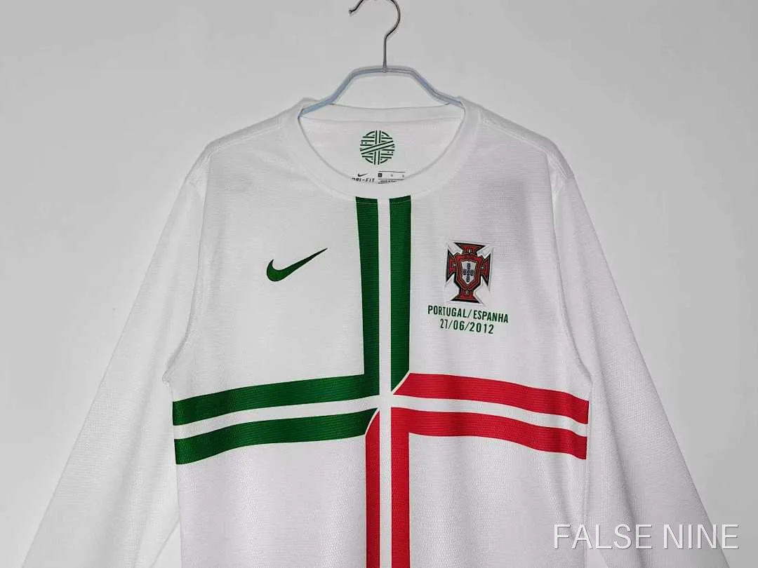 Portugal 2012 Away Long Sleeve Shirt (Retro Fan Version), photo 2