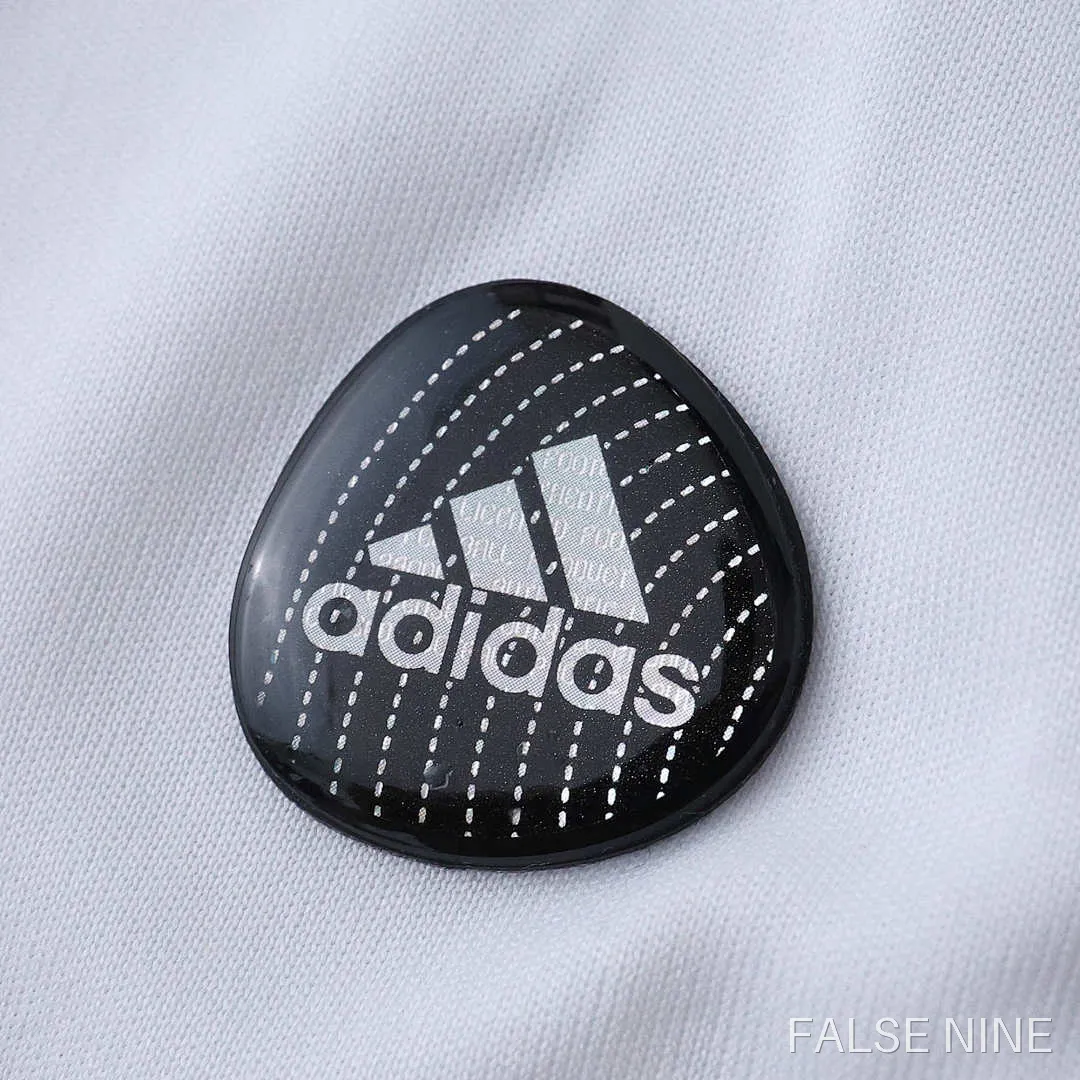 Real Madrid 11/12 Home Kids Kit, photo 9