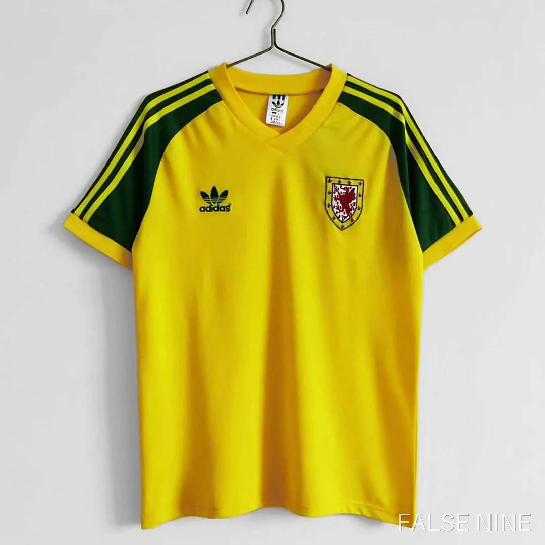 Wales 1982 Away Retro Shirt (Fan Version), photo 1