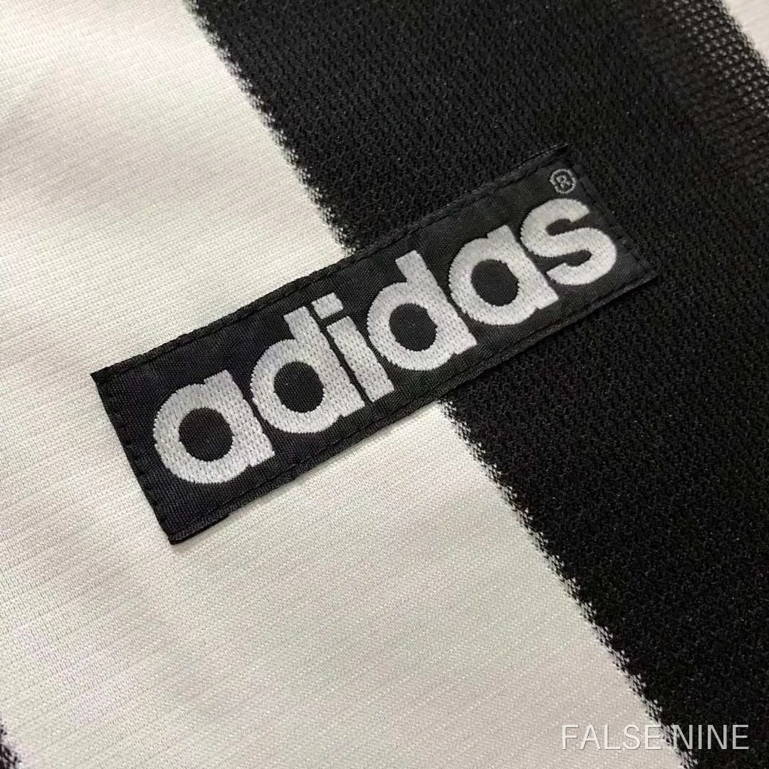 Newcastle United 1995-97 Home Shirt (Retro Long Sleeve Fan Version), photo 8