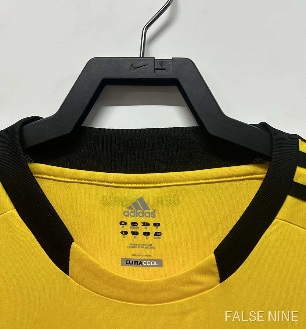 11/12 Real Madrid Yellow Goalkeeper retro Fan version, photo 2
