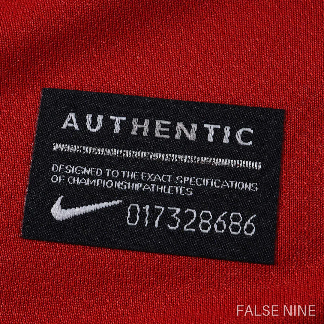 2010 Portugal home retro Fan version, photo 15