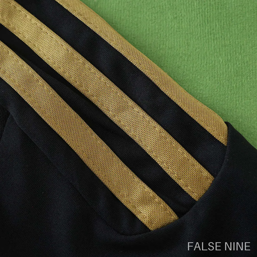 Real Madrid 2011/12 Away Kids Kit (Retro), photo 30