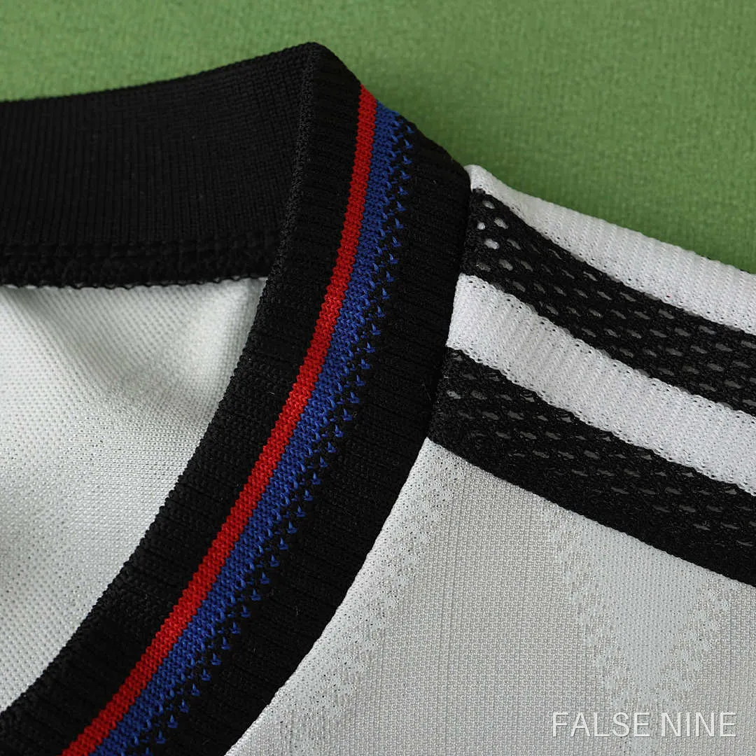 Bayern Munich 1997-98 Away Shirt (Retro Fan Version), photo 4