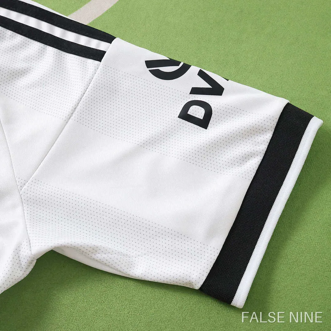 Eintracht Frankfurt 26/27 Away Shirt (Fan Version), photo 19